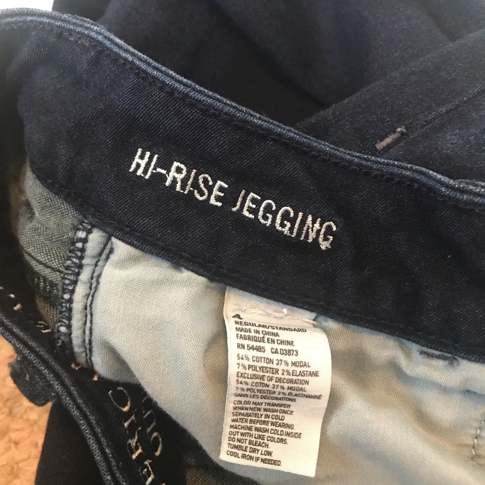 American Eagle Hi-Rise Jeggings dark wash